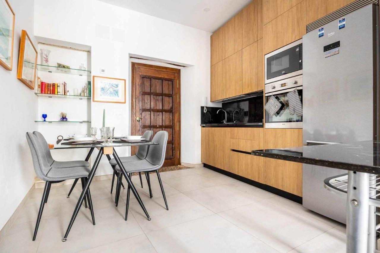 Comfy Away - Apartamento Exclusivo Mercado De Triana Con Balcon Sevilla Eksteriør bilde