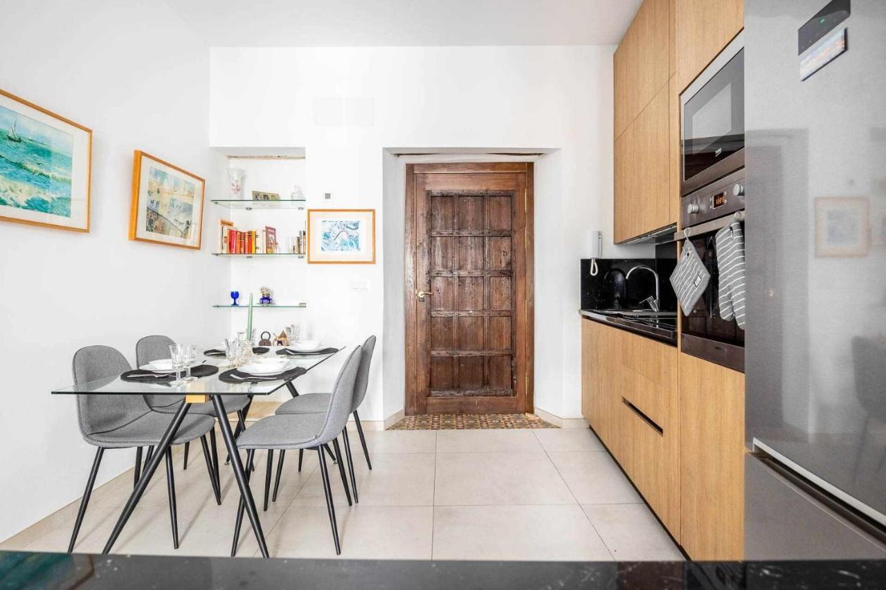 Comfy Away - Apartamento Exclusivo Mercado De Triana Con Balcon Sevilla Eksteriør bilde
