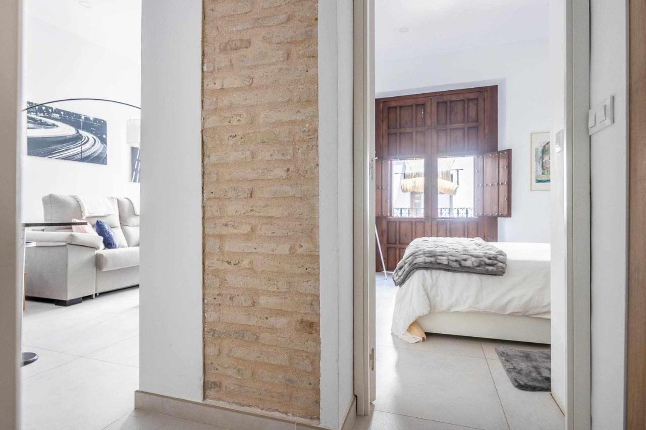 Comfy Away - Apartamento Exclusivo Mercado De Triana Con Balcon Sevilla Eksteriør bilde
