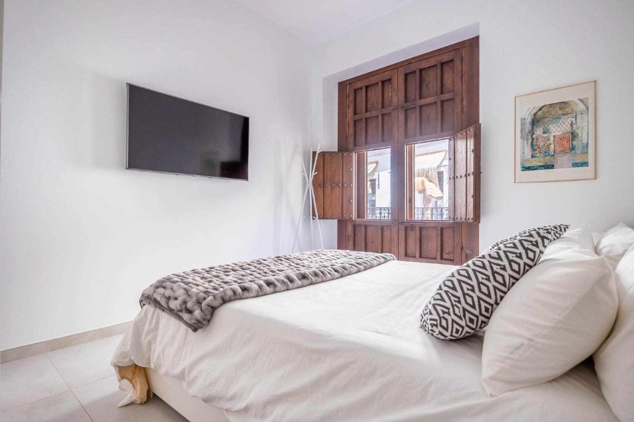 Comfy Away - Apartamento Exclusivo Mercado De Triana Con Balcon Sevilla Eksteriør bilde