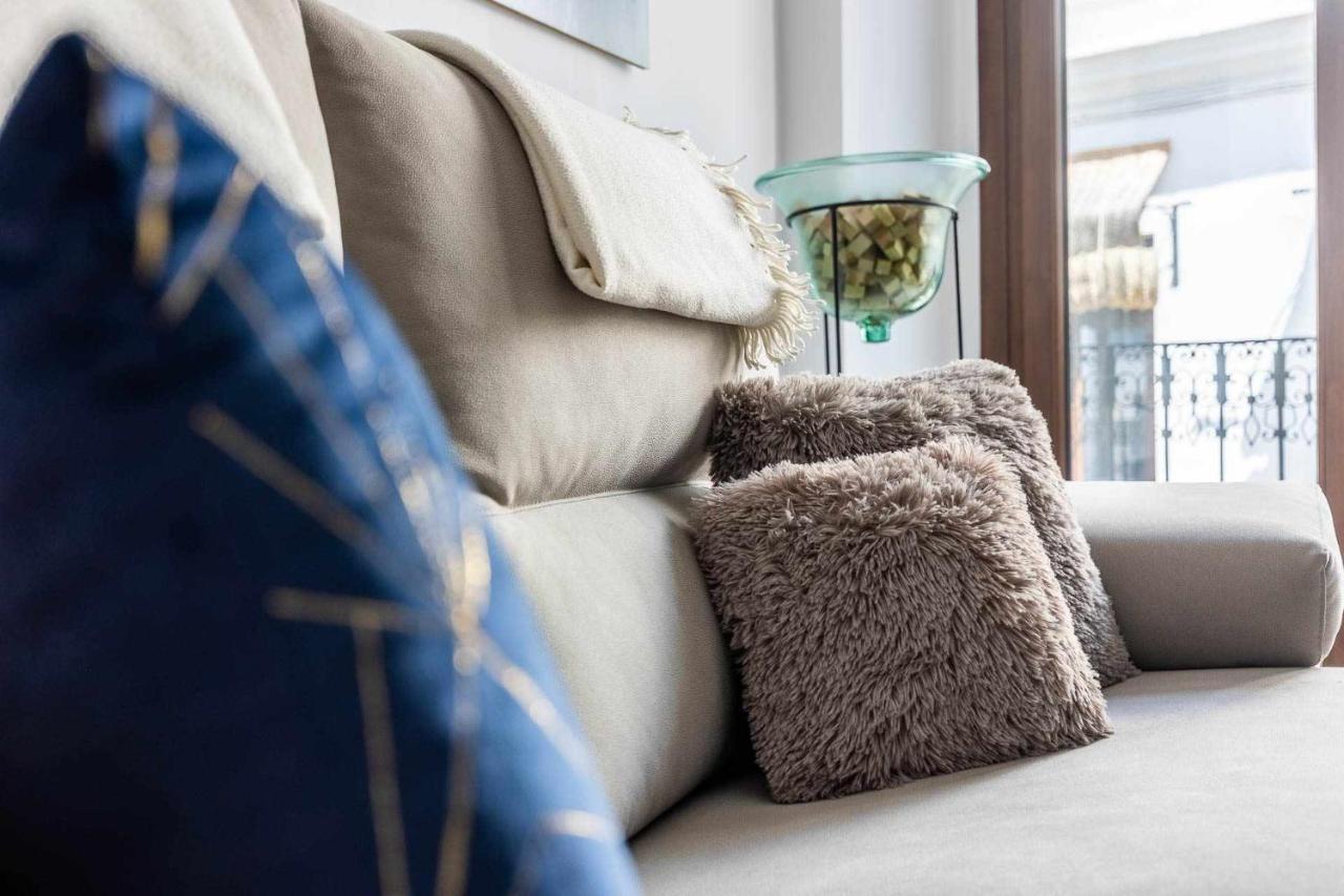 Comfy Away - Apartamento Exclusivo Mercado De Triana Con Balcon Sevilla Eksteriør bilde