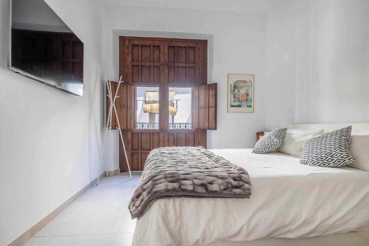 Comfy Away - Apartamento Exclusivo Mercado De Triana Con Balcon Sevilla Eksteriør bilde