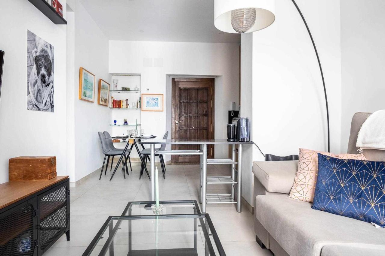 Comfy Away - Apartamento Exclusivo Mercado De Triana Con Balcon Sevilla Eksteriør bilde